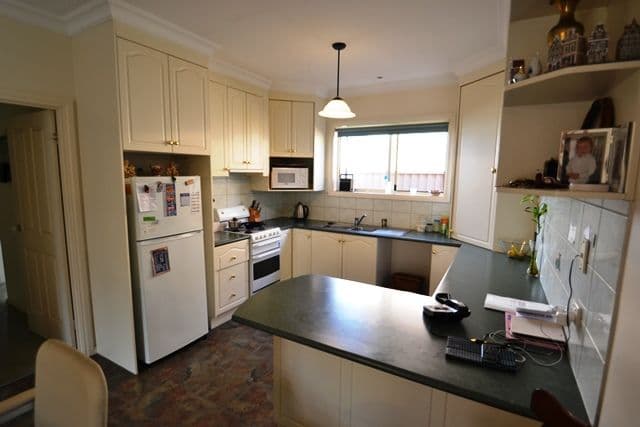 12C Victoria Street, SEYMOUR VIC 3660, Seymour - Thumbnail 3