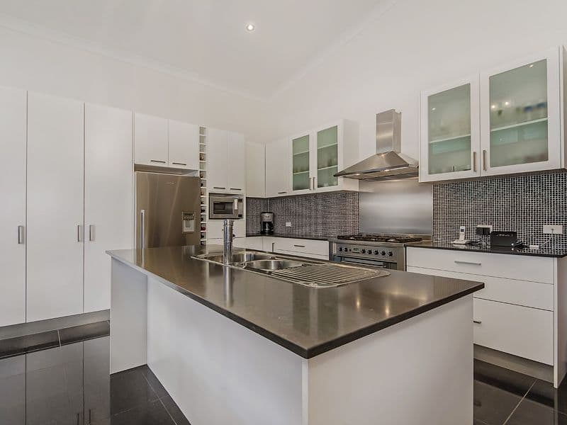 18 Willow Tree Drive, REEDY CREEK QLD 4227, Reedy Creek - Thumbnail 3