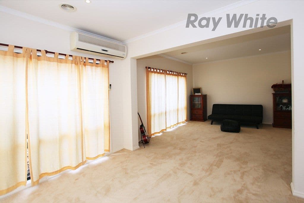 46 Lincoln Heath Boulevard, POINT COOK VIC 3030, Point Cook - Thumbnail 3