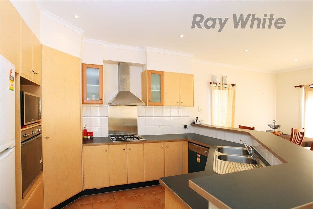 46 Lincoln Heath Boulevard, POINT COOK VIC 3030, Point Cook - Thumbnail 4