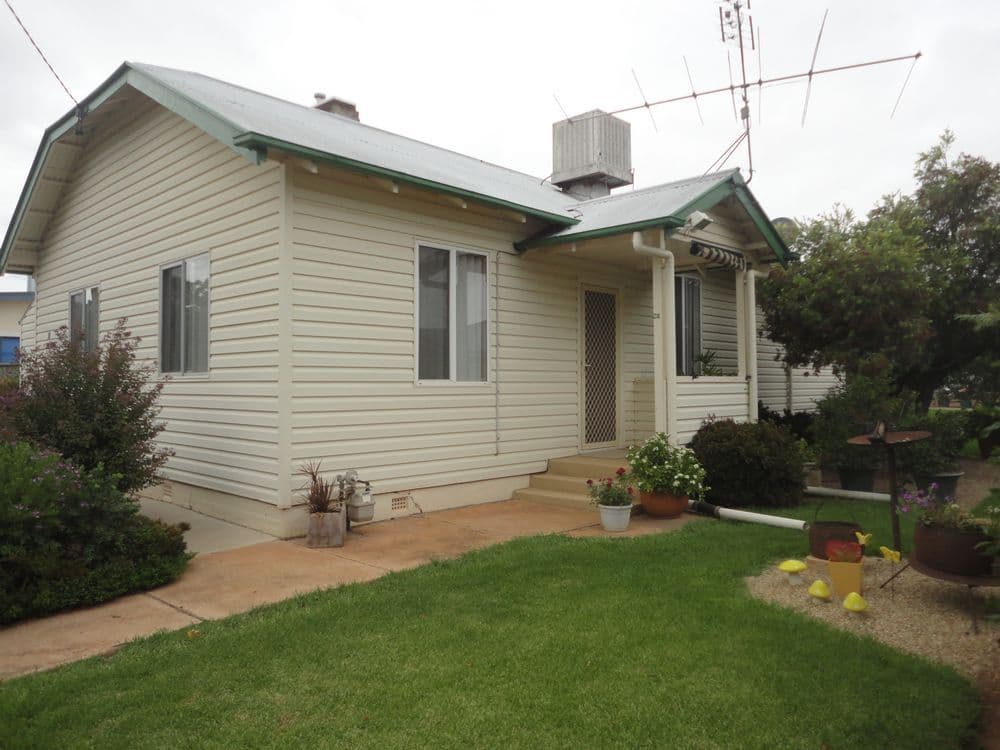 28 Cootamundra Road, TEMORA NSW 2666, Temora - Image 1