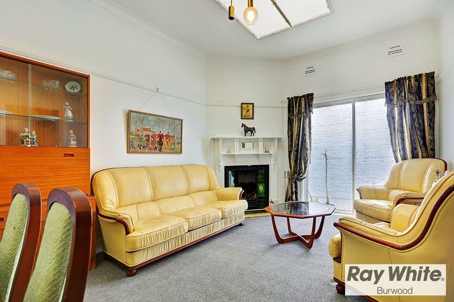 8 Shaftsbury Road, BURWOOD NSW 2134, Burwood - Thumbnail 2