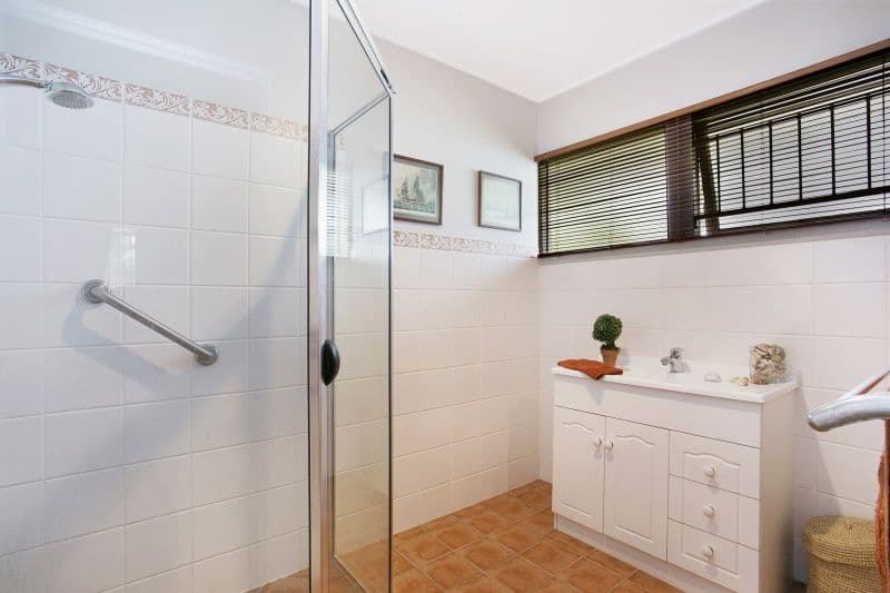 9 Jedburgh Street, KENMORE QLD 4069, Kenmore - Thumbnail 7