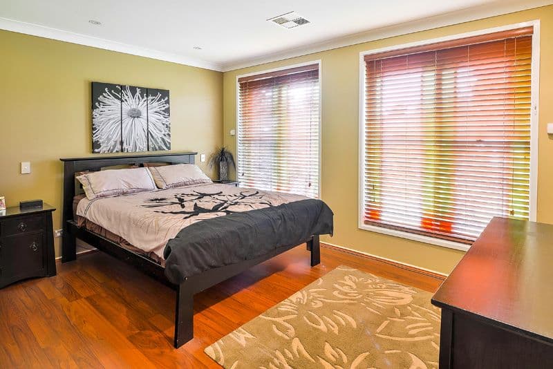 10 Fiveash Street, ST HELENS PARK NSW 2560, St Helens Park - Thumbnail 5