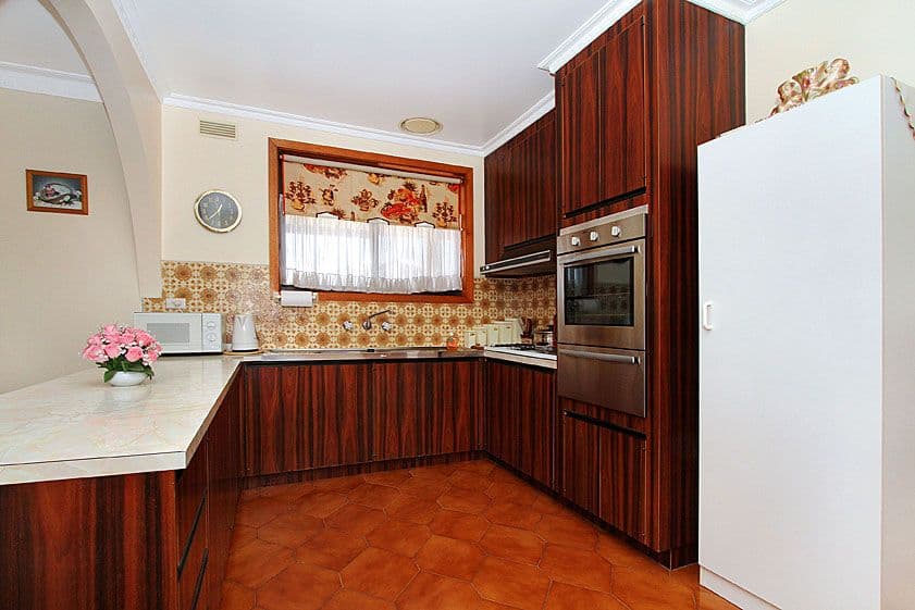 25 Winamurra Crescent, THOMASTOWN VIC 3074, Thomastown - Thumbnail 2