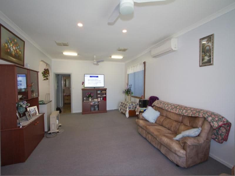 27 Felicia Street, RANGEWAY WA 6530, Rangeway - Thumbnail 2