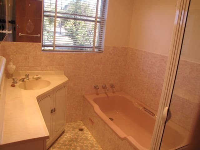 8 Hilltop Drive, LOXTON SA 5333, Loxton - Thumbnail 5