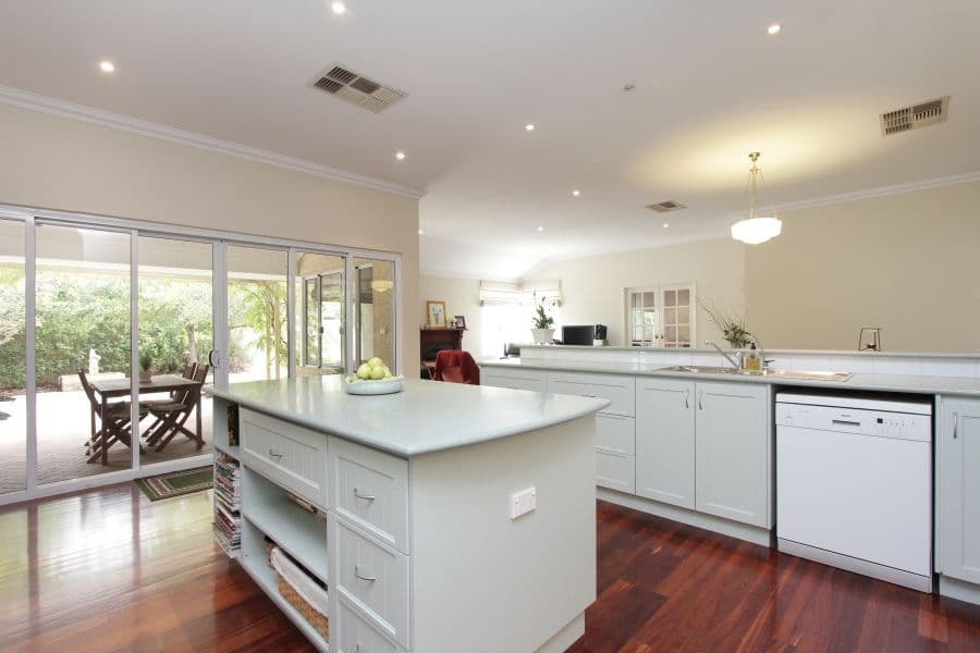 4 Luke Place, ASCOT WA 6104, Ascot - Thumbnail 3