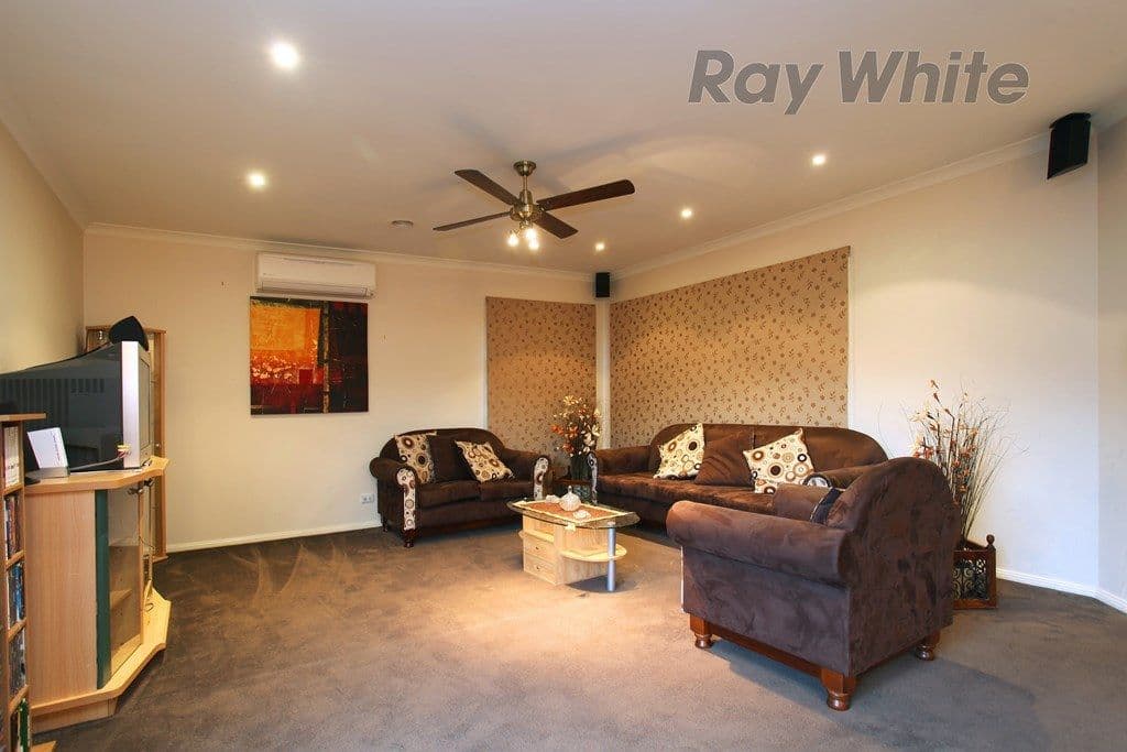 10 Menzies Avenue, POINT COOK VIC 3030, Point Cook - Thumbnail 7