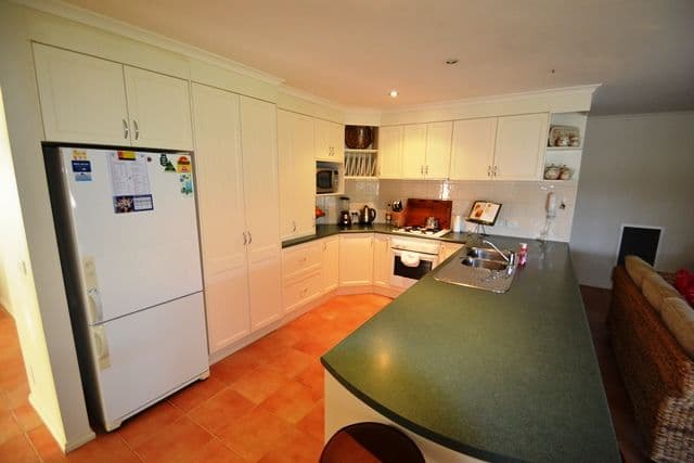 9 Ridd Court, SEYMOUR VIC 3660, Seymour - Thumbnail 2
