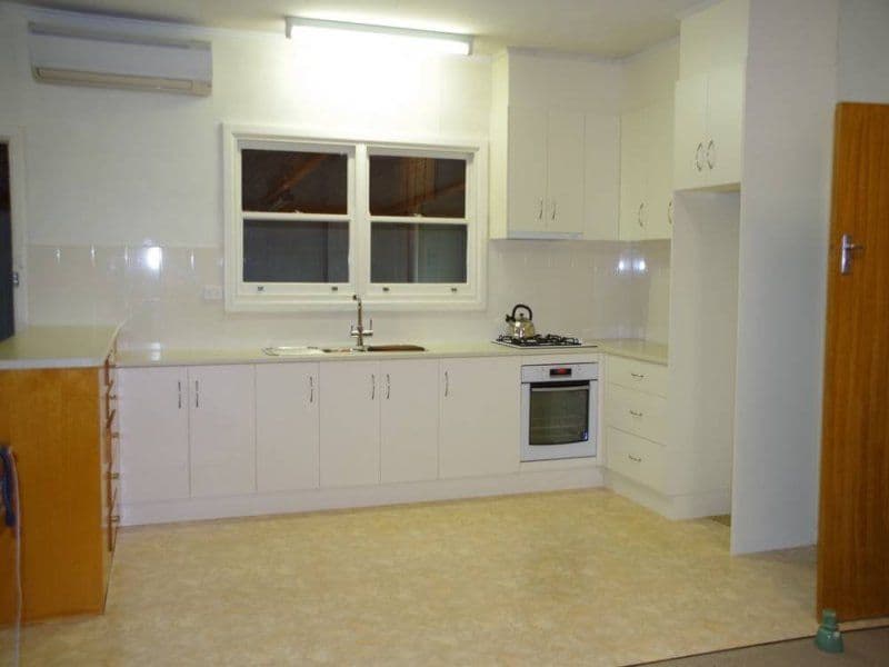 61 Twentieth Street, RENMARK SA 5341, Renmark - Thumbnail 3