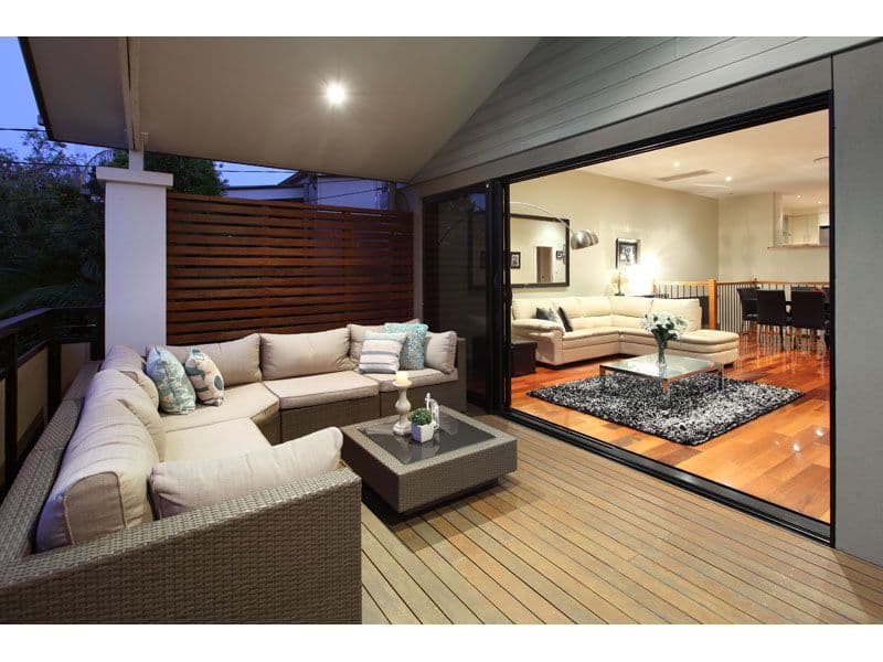 121 Martha Street, CAMP HILL QLD 4152, Camp Hill - Image 1