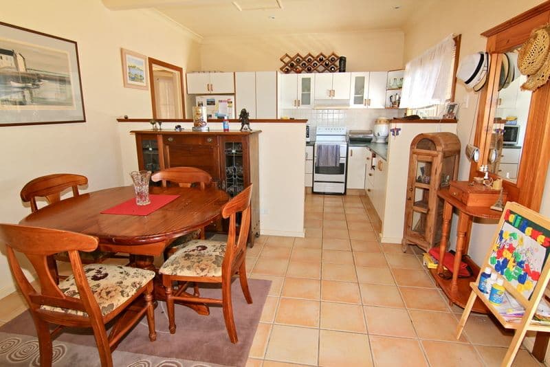 2 Leslie Parade, SARATOGA NSW 2251, Saratoga - Thumbnail 4