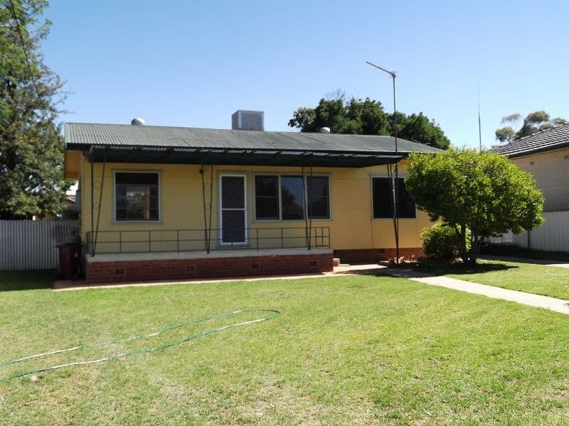 4 Walker Street, COWRA NSW 2794, Cowra - Image 1