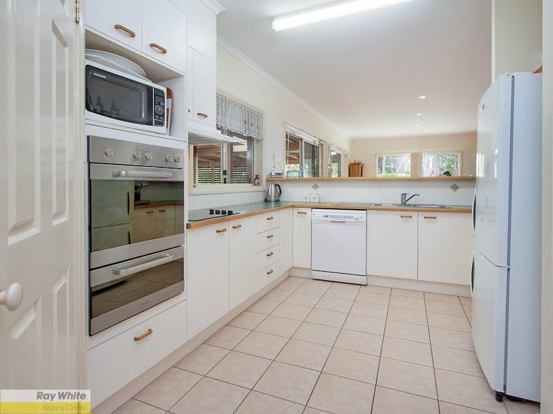 5 Glen Eaton Street, EATONS HILL QLD 4037, Eatons Hill - Thumbnail 6