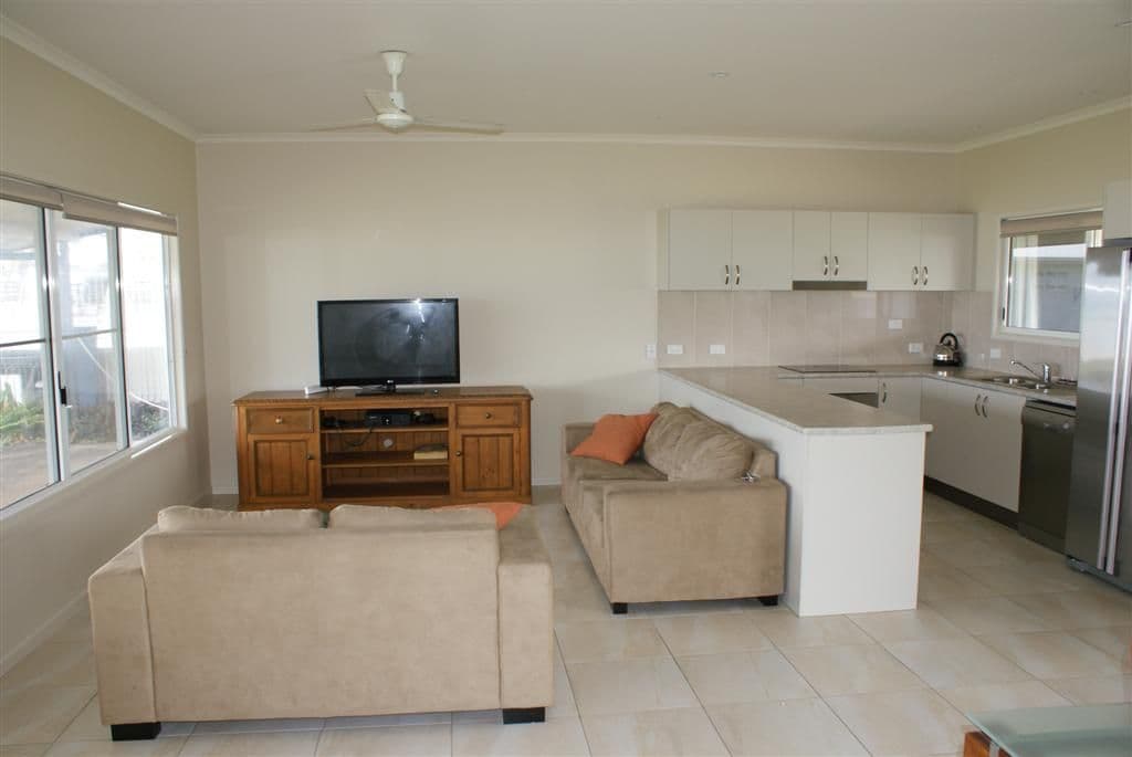 110 Kennedy Esplanade, SOUTH MISSION QLD 4852, South Mission Beach - Thumbnail 7