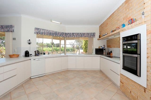 17 Coast Road, WEST SWAN WA 6055, West Swan - Thumbnail 4