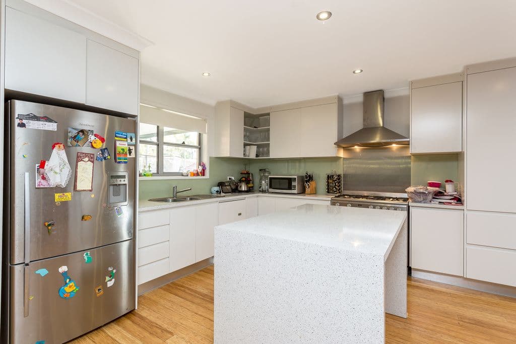 23 Whitehead Drive, BURLEIGH WATERS QLD 4220, Burleigh Waters - Thumbnail 3