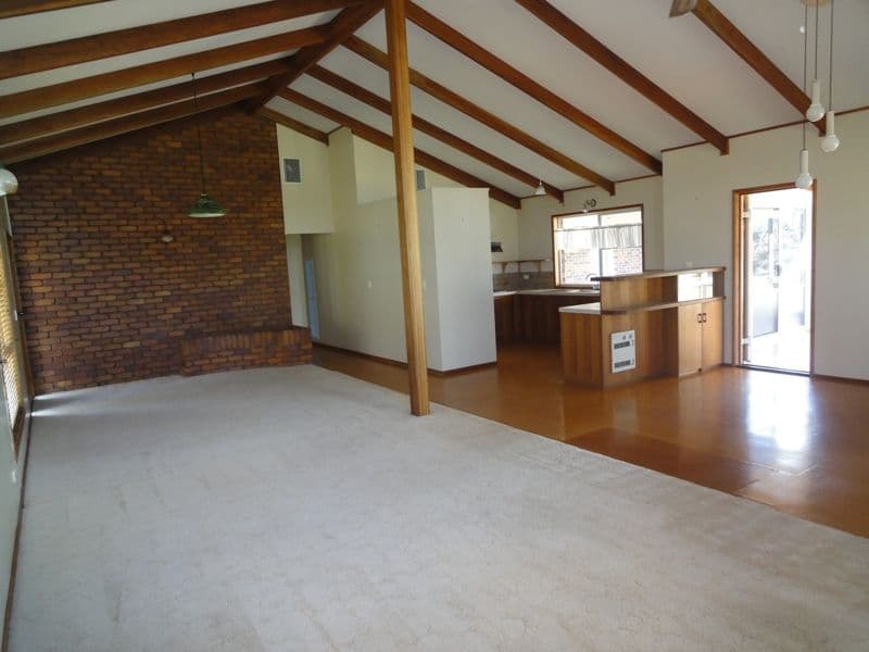 321 Weedons Road, KINGSTHORPE QLD 4400, Kingsthorpe - Thumbnail 4