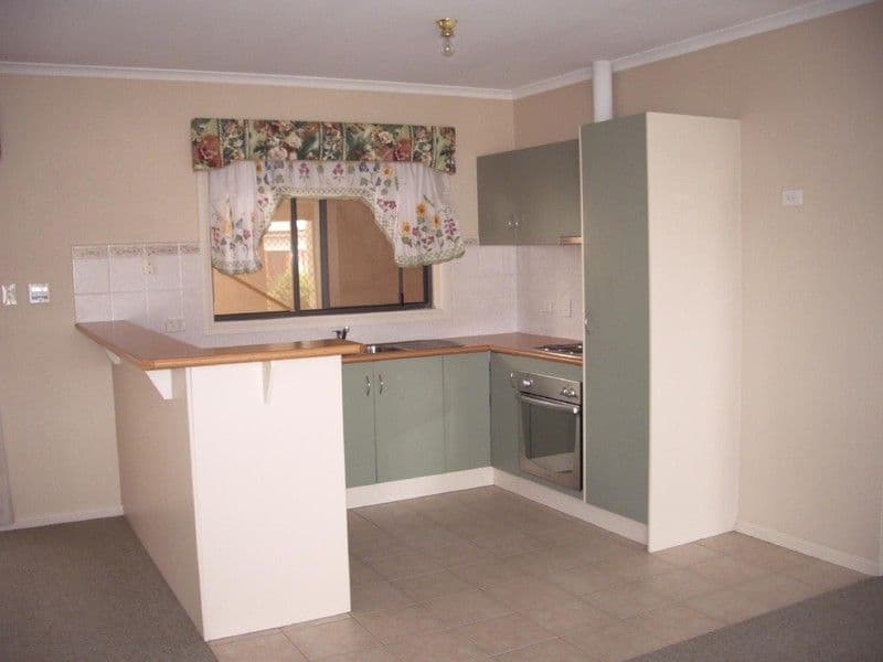 8/42 Pigeon Flat Road, BORDERTOWN SA 5268, Bordertown - Thumbnail 2