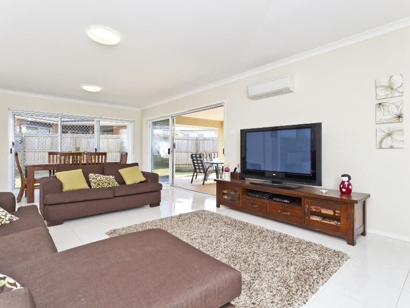 19 Rawlins Crescent, NORTH LAKES QLD 4509, North Lakes - Thumbnail 7