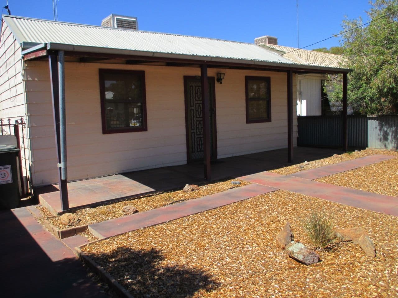 639 Lane Street, BROKEN HILL NSW 2880, Broken Hill - Thumbnail 2