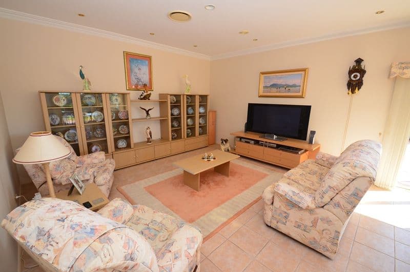 1 Offham Court, ARUNDEL QLD 4214, Arundel - Thumbnail 8