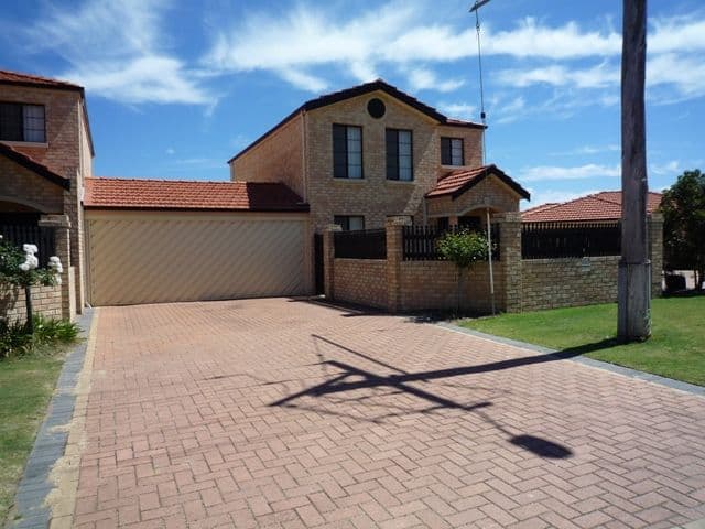 25b Babington Crescent, BAYSWATER WA 6053, Bayswater - Image 1