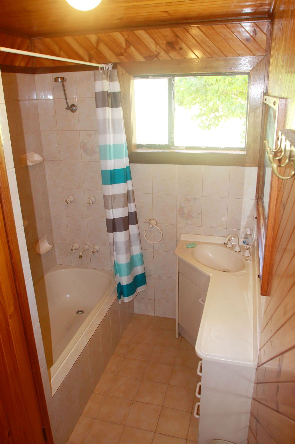28 Forbes Road, KURWONGBAH QLD 4503, Kurwongbah - Thumbnail 7