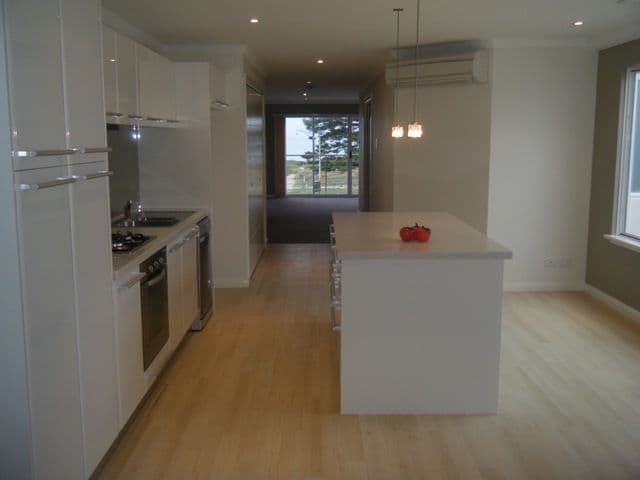 Unit 4, 216 Arcadia Drive, SHOALWATER WA 6169, Shoalwater - Thumbnail 2