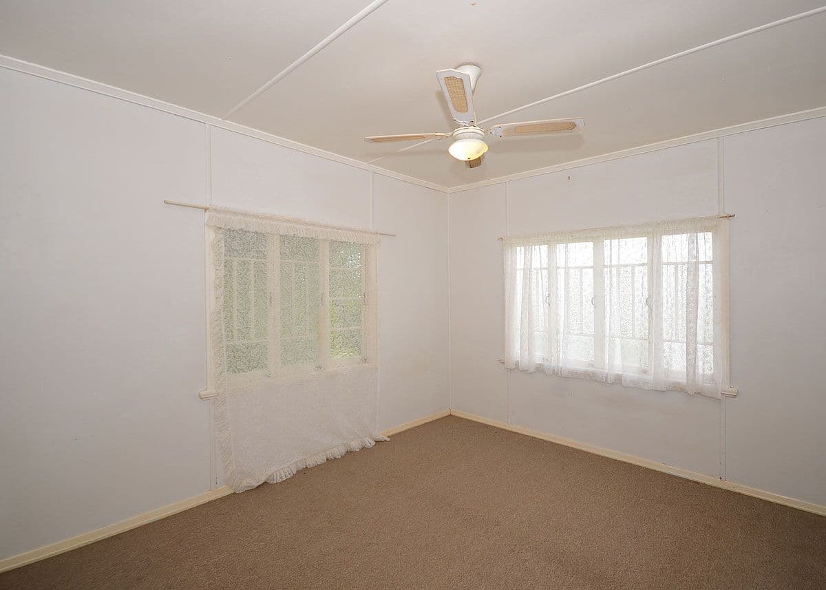6 Ocean Street, TORQUAY QLD 4655, Torquay - Thumbnail 8