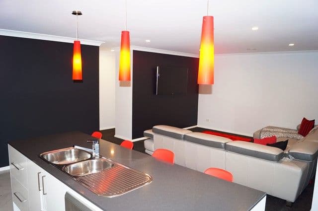22 Molloy Drive, ORANGE NSW 2800, Orange - Thumbnail 6