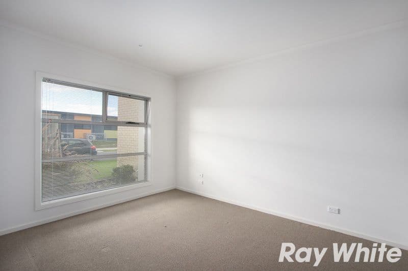 52 Edgeware Close, PAKENHAM VIC 3810, Pakenham - Thumbnail 5