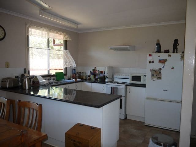 36 Cox Crescent, KATHERINE NT 0850, Katherine - Thumbnail 3