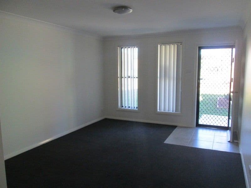 1/568 Oakhampton Road, ABERGLASSLYN NSW 2320, Aberglasslyn - Thumbnail 2