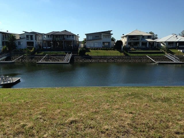 19 Quayside Drive, HELENSVALE QLD 4212, Helensvale - Thumbnail 3