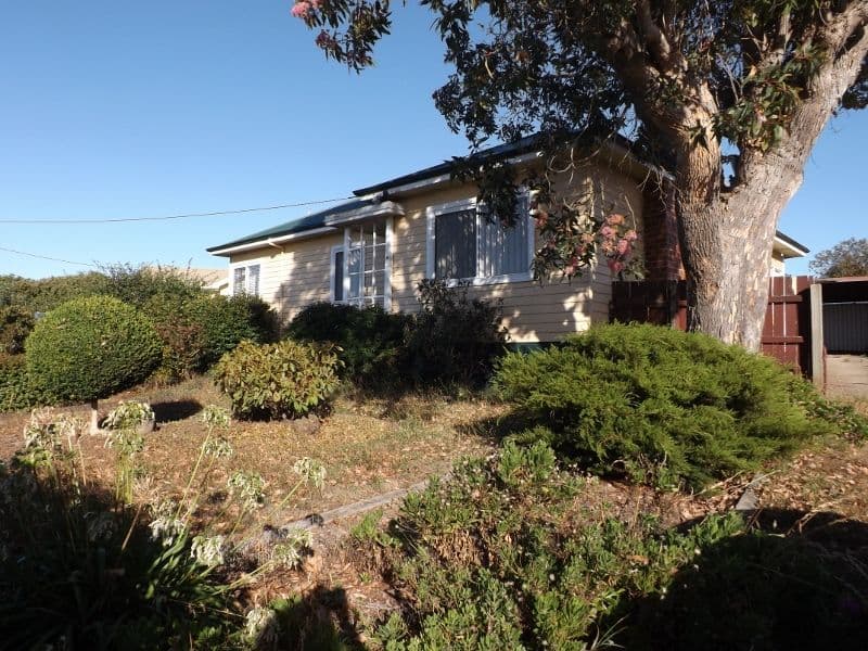 33 Ashwater Crescent, PENGUIN TAS 7316, Penguin - Image 1