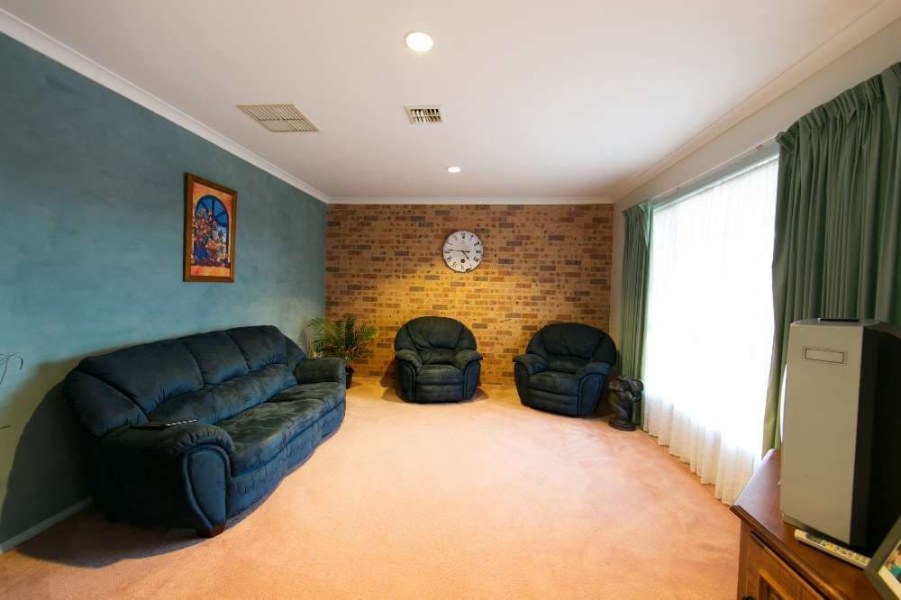 15 Valerie Way, LAVINGTON NSW 2641, Lavington - Thumbnail 5