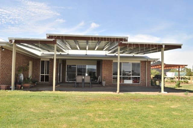 3 Hillview Drive, YARRAWONGA VIC 3730, Yarrawonga - Thumbnail 3