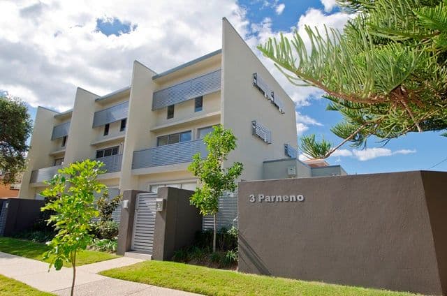 3 Parneno Street, CHEVRON ISLAND QLD 4217, Chevron Island - Image 1