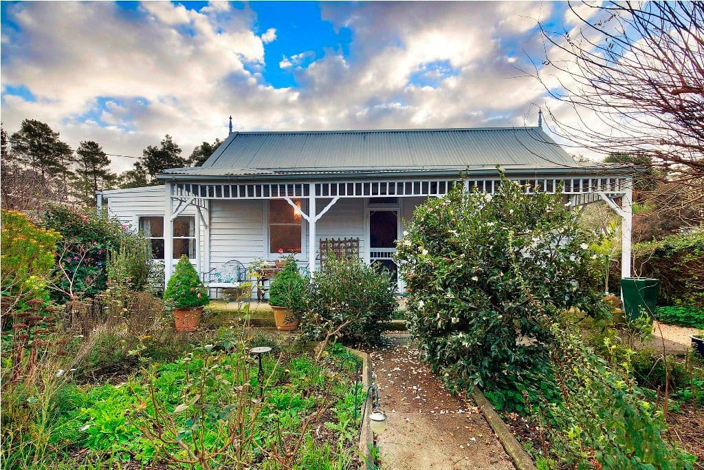 1-3 Hamilton Street, LINTON VIC 3360, Linton - Image 1