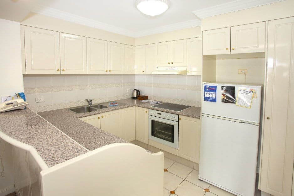2710 'Phoenician' 24-26 Queensland Avenue, BROADBEACH QLD 4218, Broadbeach - Thumbnail 4