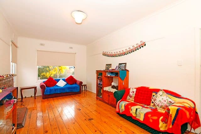 14 Chaleyer Street, RESERVOIR VIC 3073, Reservoir - Thumbnail 5