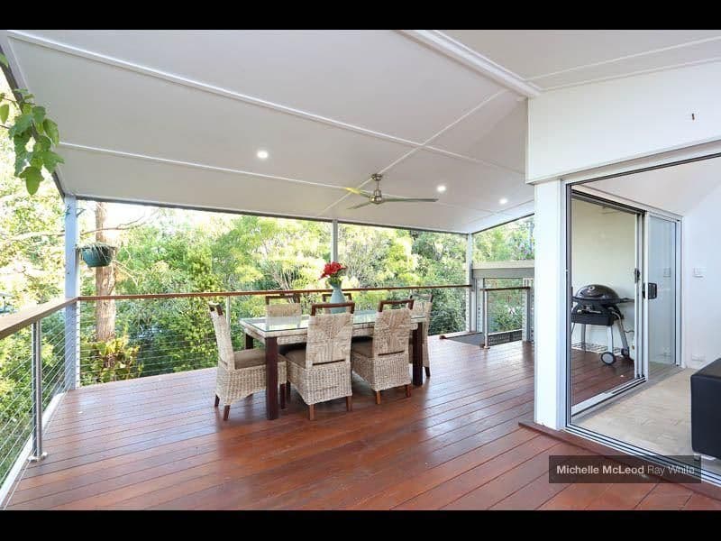 20 Stralock Street, CHAPEL HILL QLD 4069, Chapel Hill - Thumbnail 2
