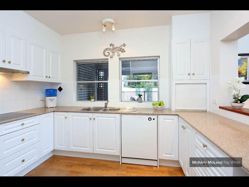 20 Stralock Street, CHAPEL HILL QLD 4069, Chapel Hill - Thumbnail 5