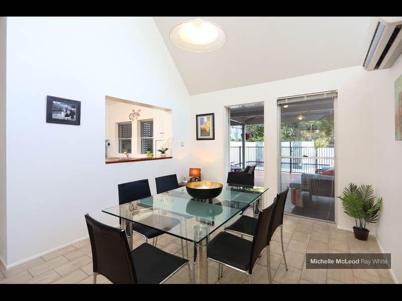 20 Stralock Street, CHAPEL HILL QLD 4069, Chapel Hill - Thumbnail 6
