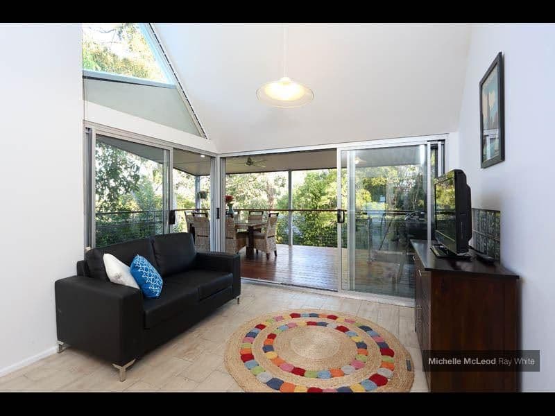 20 Stralock Street, CHAPEL HILL QLD 4069, Chapel Hill - Thumbnail 3