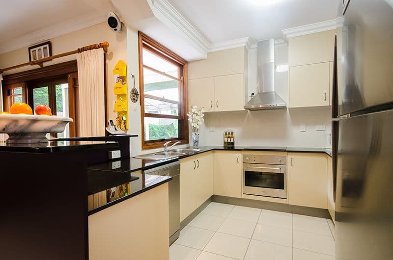 33 Gordon Street, GREENSLOPES QLD 4120, Greenslopes - Thumbnail 5