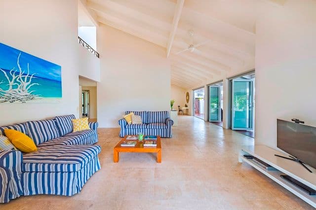 8 Aran Court, SORRENTO QLD 4217, Sorrento - Thumbnail 5