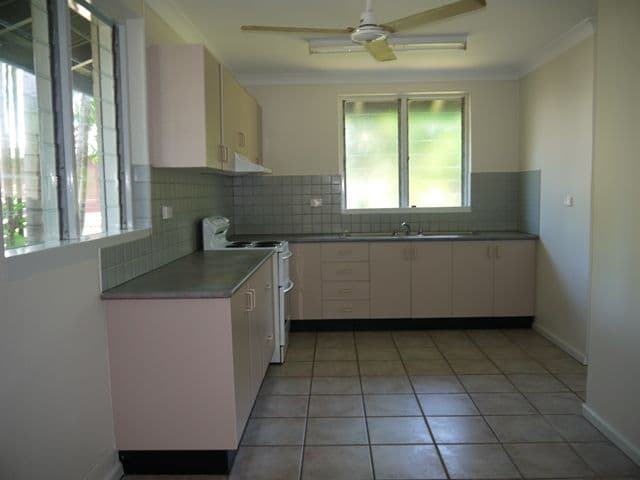 24 Heron Crescent, KATHERINE NT 0850, Katherine - Thumbnail 2